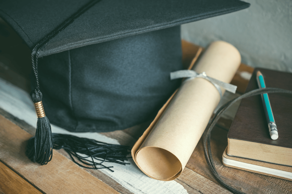 diferença entre diploma ou certificado